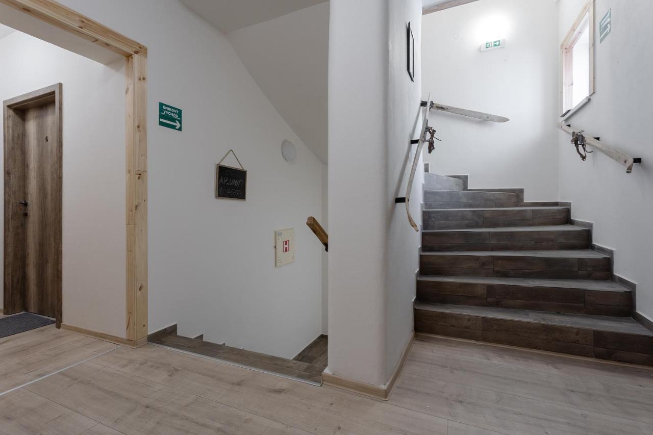 Vlevo Dole Koko Apartment Rokytnice nad Jizerou Exteriör bild